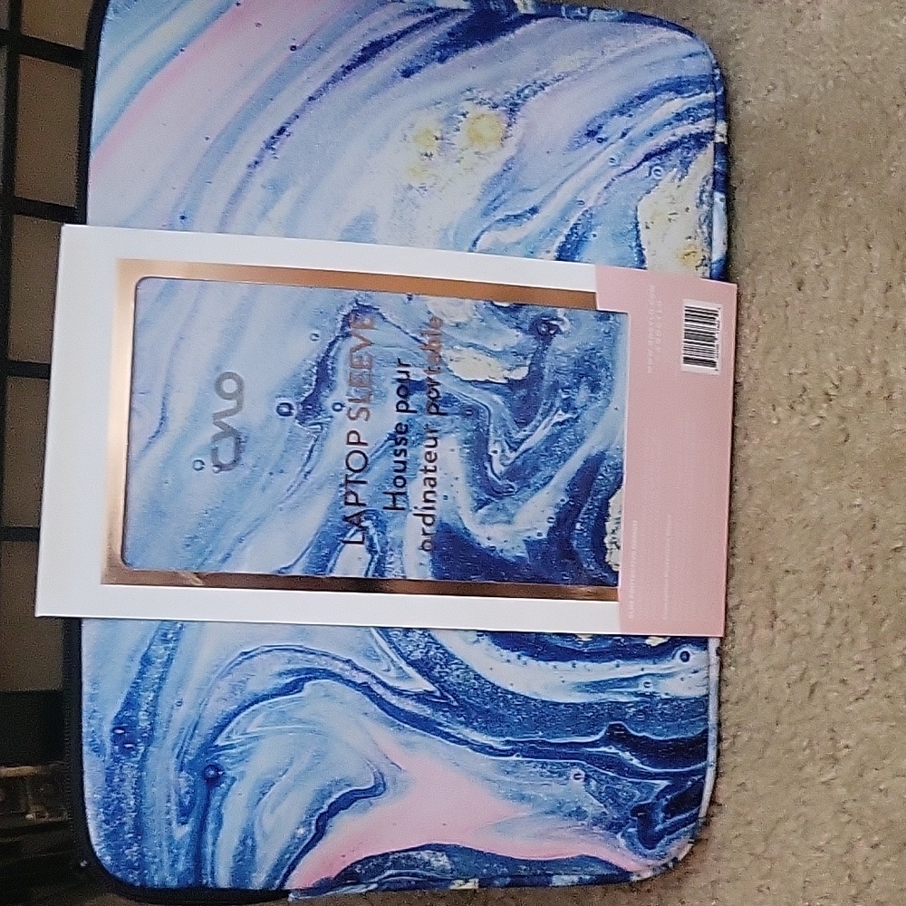 Laptop travel protector